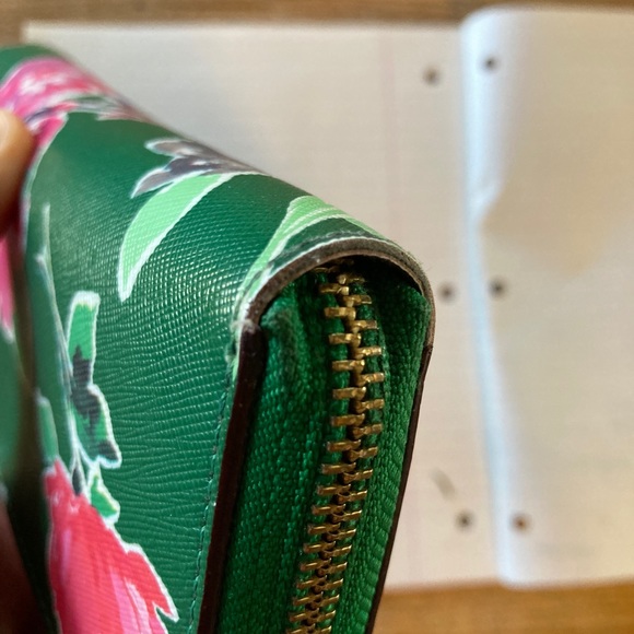 Kate Spade wallet - Picture 9 of 13